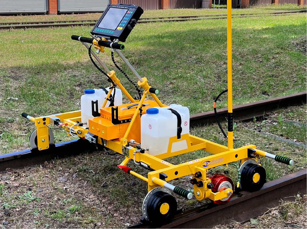 Ultrasonic mechanized flaw detector for inspection of one rail line UDS2-77